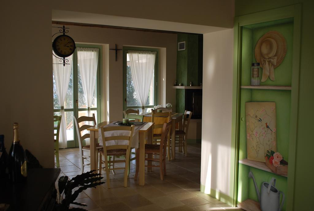 Le Maracla Country House Iesi Exterior photo